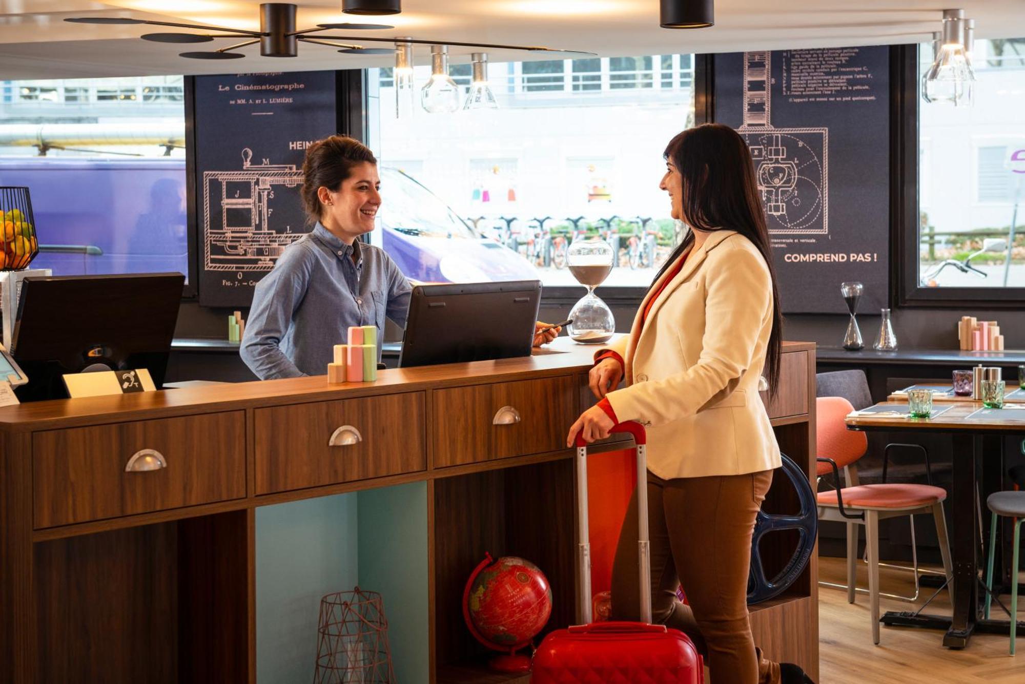 เมอร์เคียว ลียง ลูเมียร์ Hotel ภายนอก รูปภาพ