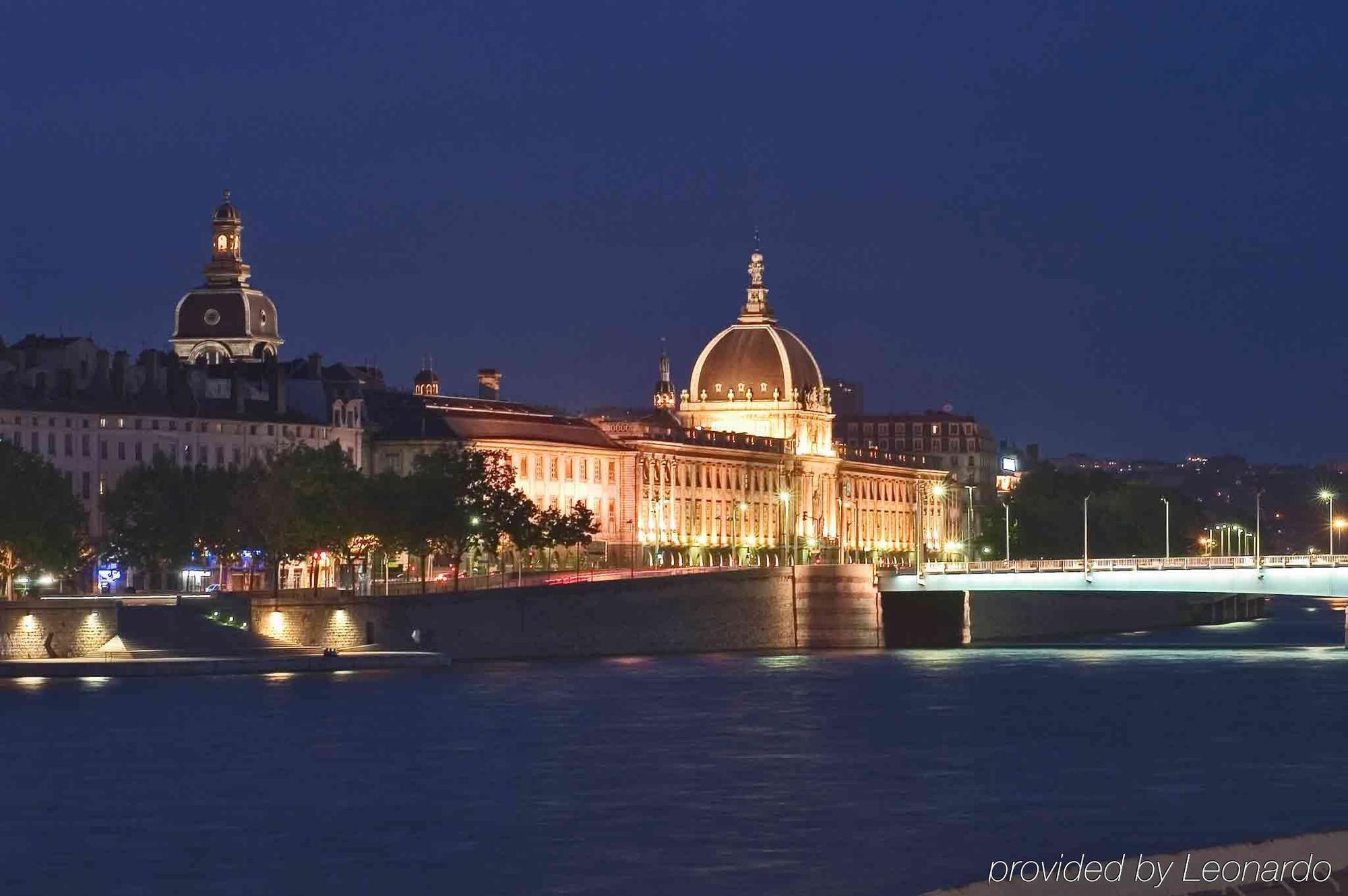 เมอร์เคียว ลียง ลูเมียร์ Hotel ภายนอก รูปภาพ